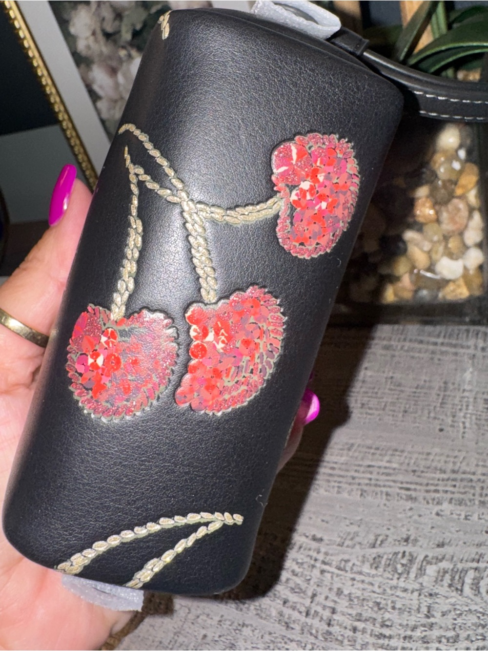 NWOT Coach Black with Sparkling Cherries 🍒 Wristlet - RARE - Picture 4 of 5